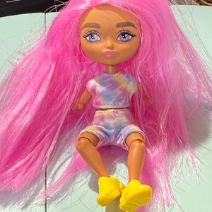 Barbie mini with hot pink hair